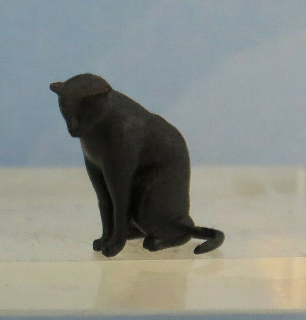 Katze sitzend einfarbig (1:22,5)