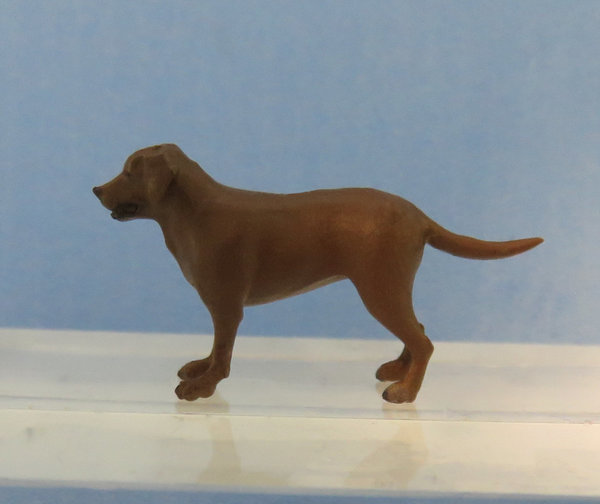 brauner Labrador ca. H 1,8 cm (1:45)